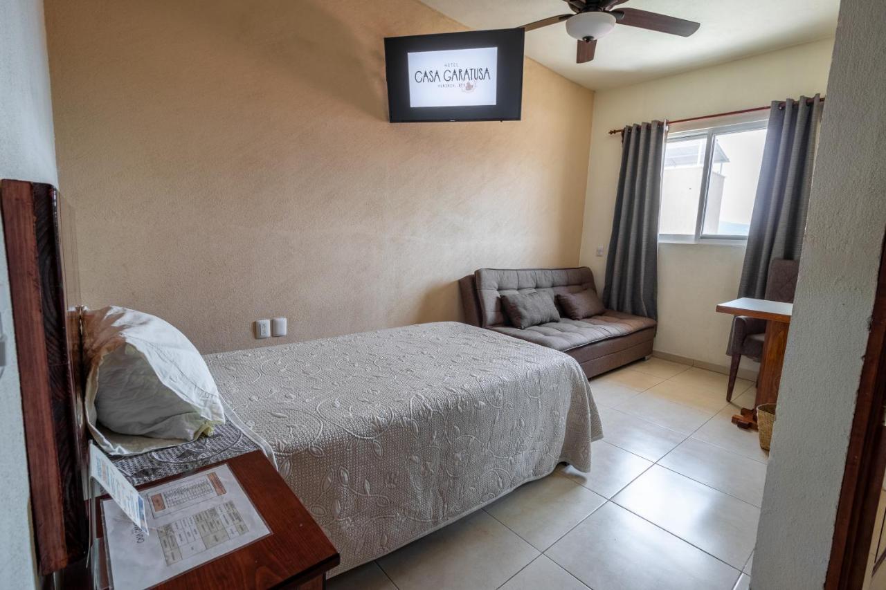 Hotel Casa Garatusa Yuriria Eksteriør billede