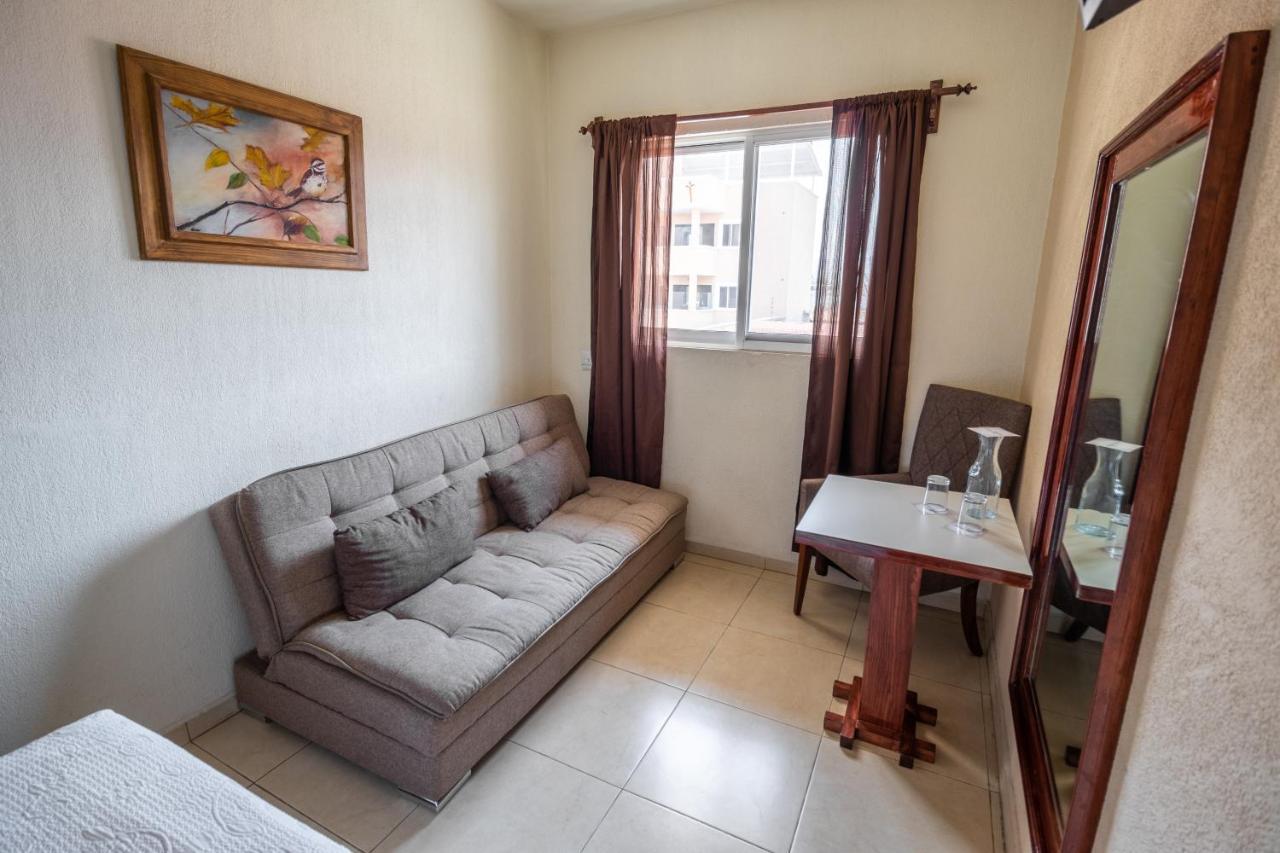 Hotel Casa Garatusa Yuriria Eksteriør billede