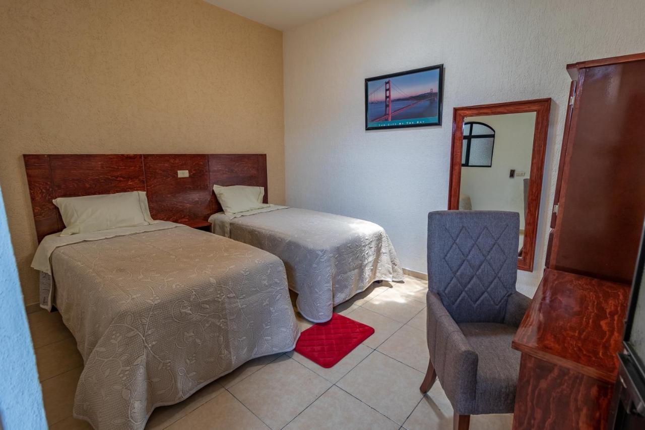 Hotel Casa Garatusa Yuriria Eksteriør billede